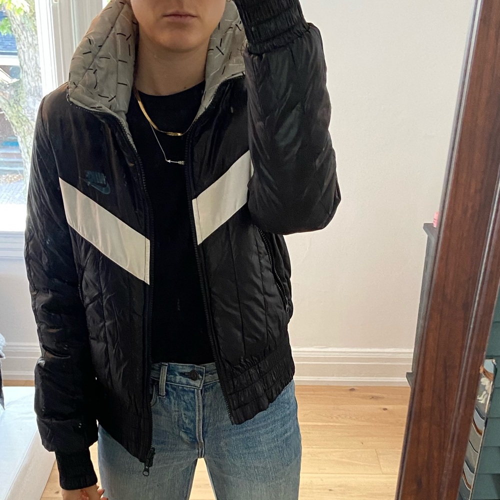 Vintage Nike retro puffer jacket. Reversible.